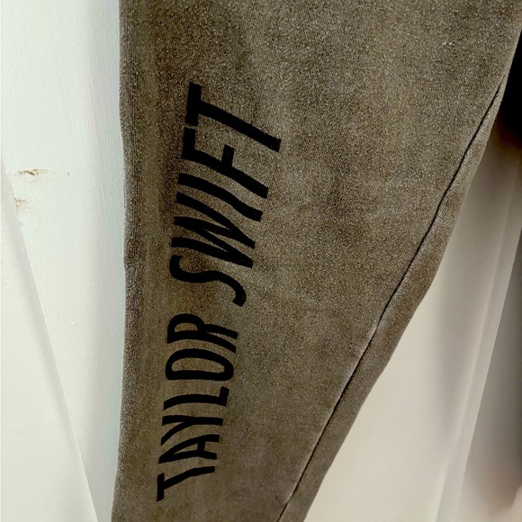 Taylor Swift Sweatpants - Picture 1 of 3